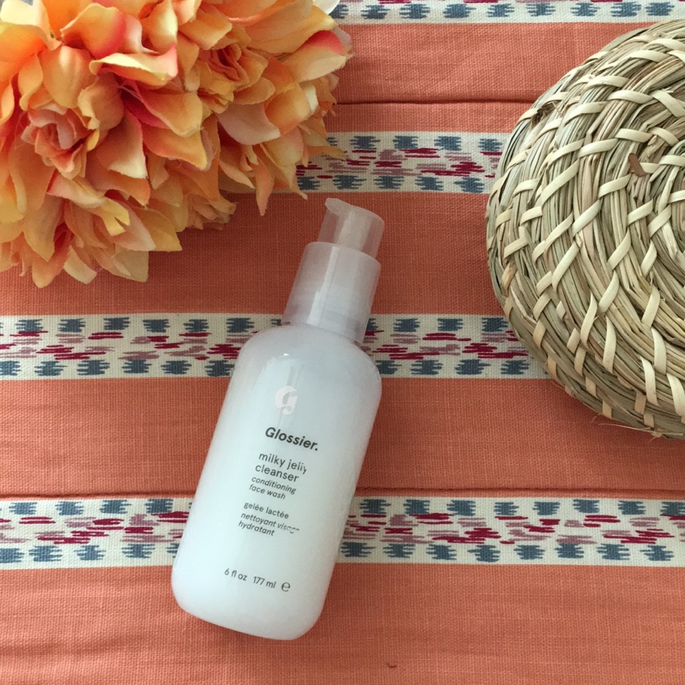 ⋒ BRAND NEW Glossier milky jelly cleanser